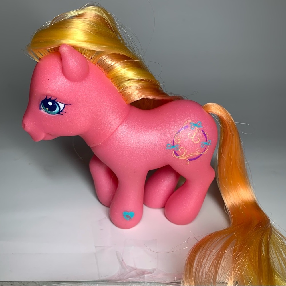 Hasbro My Little Pony MLP G3 Celebration Salon Amberlocks Amber Locks 2002